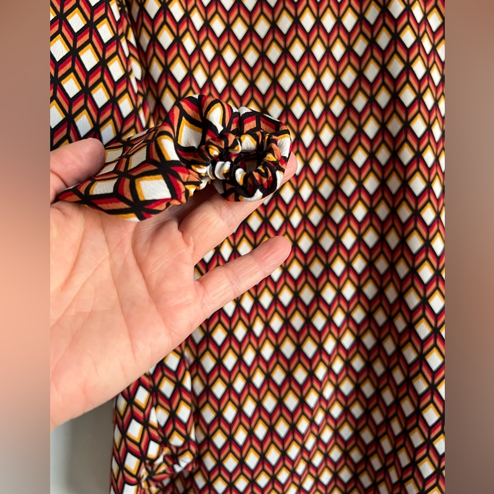 Funky Geometric Patterned Hippy Chic - Picture 3 of 8